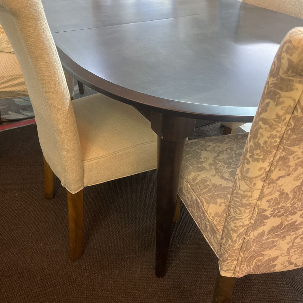 BASSETT FURNITURE DINING TABLE WITH 6 CHAIRS AND LEAF
