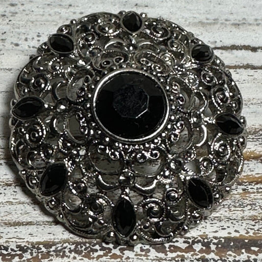 VTG SILVERTONE FILIGREE BROOCH BLACK STONES