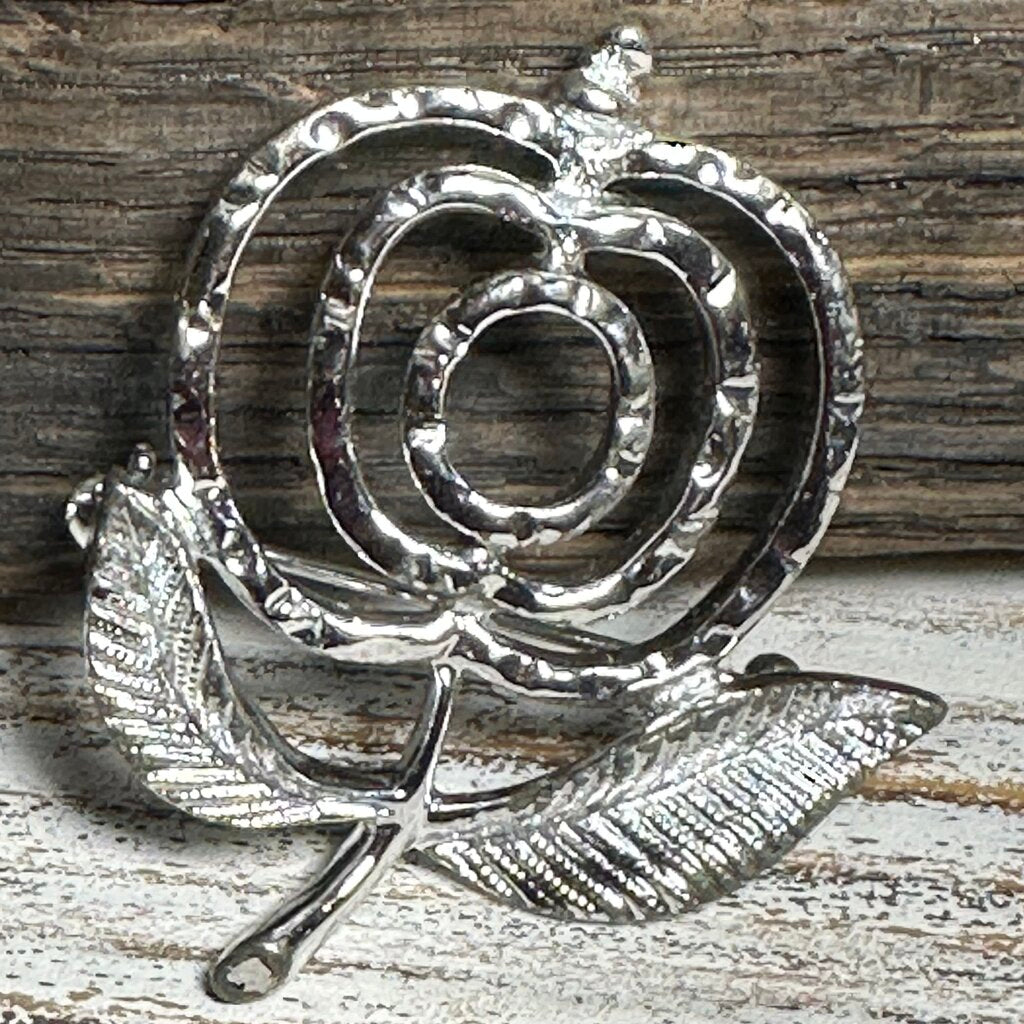 VTG SARAH COVENTRY SILVERTONE APPLE BROOCH