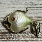VTG GOLDTONE STYLIZED RED EYED FISH BROOCH