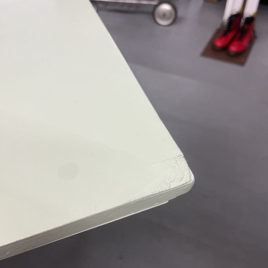 CORNER DESK w/ DRAWER