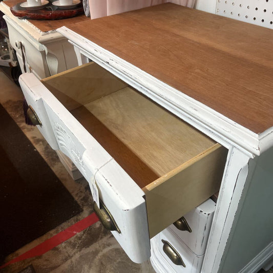 THREE DRAWER WHITE NIGHTSTAND