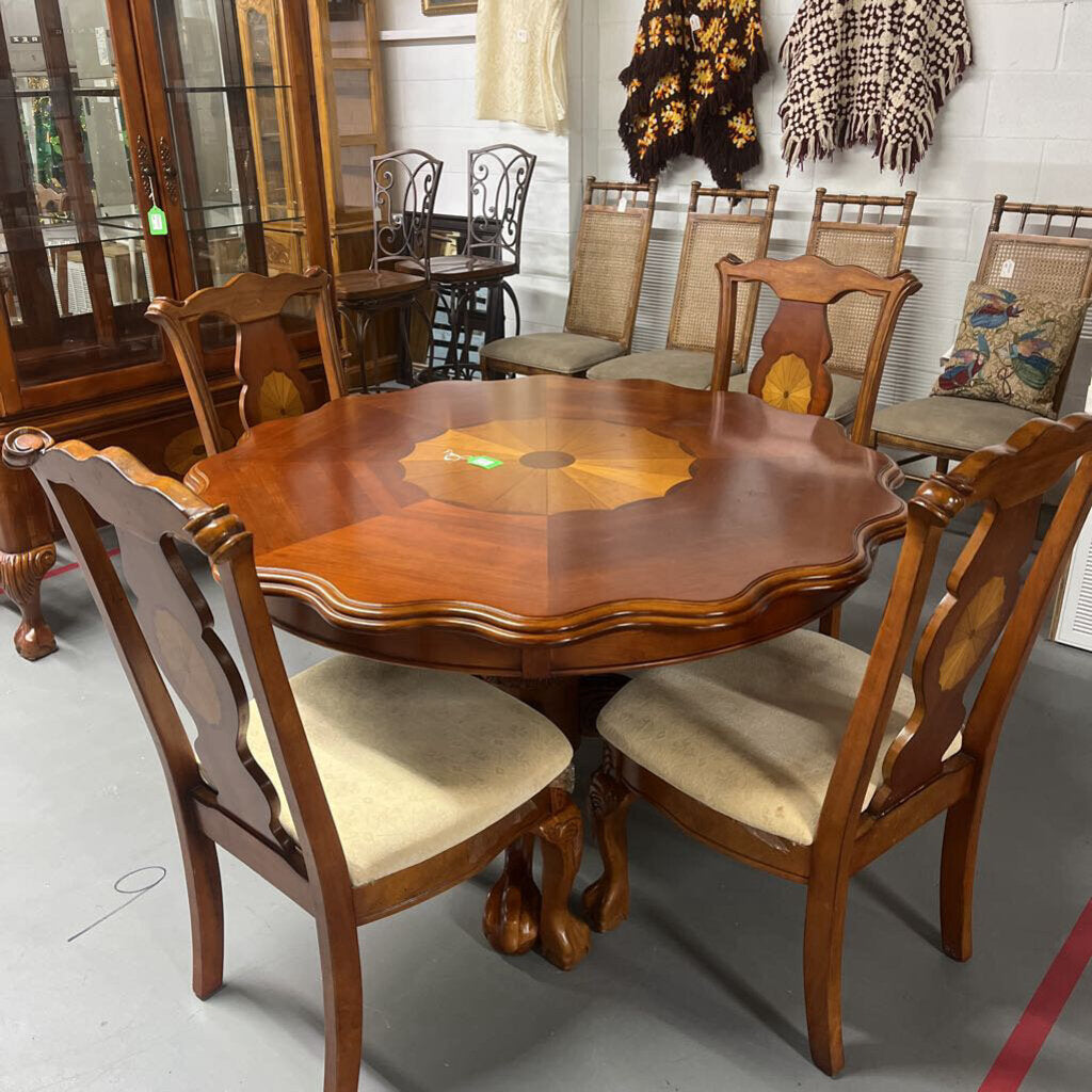 Claw Foot Dining Table w/4 Chairs
