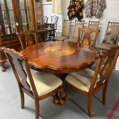 Claw Foot Dining Table w/4 Chairs