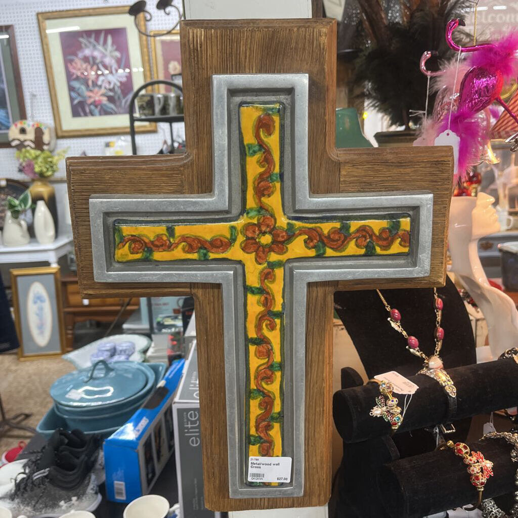 METAL/WOOD WALL CROSS