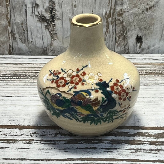 Hand-Painted Japanese Satsuma Mini Bud Vase 1950s-1970s #239