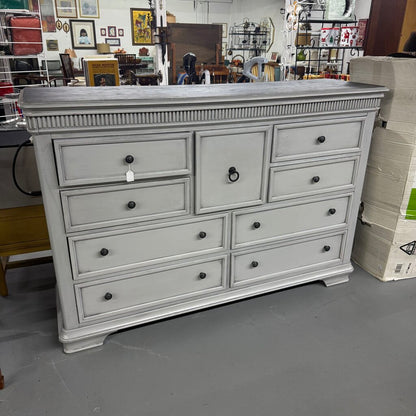 9 DRAWER DRESSER / CHEST