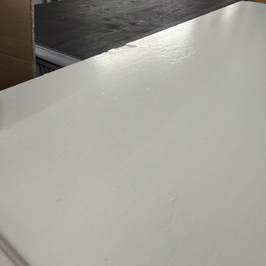 VINTAGE 4 DRAWER CHEST /DRESSER (WHITE W/ CRYSTAL PULLS)