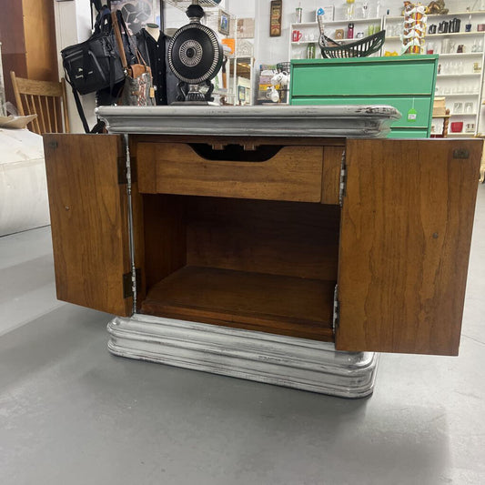 SET OF 2 FARMHOUSE BEDSIDE CHESTS