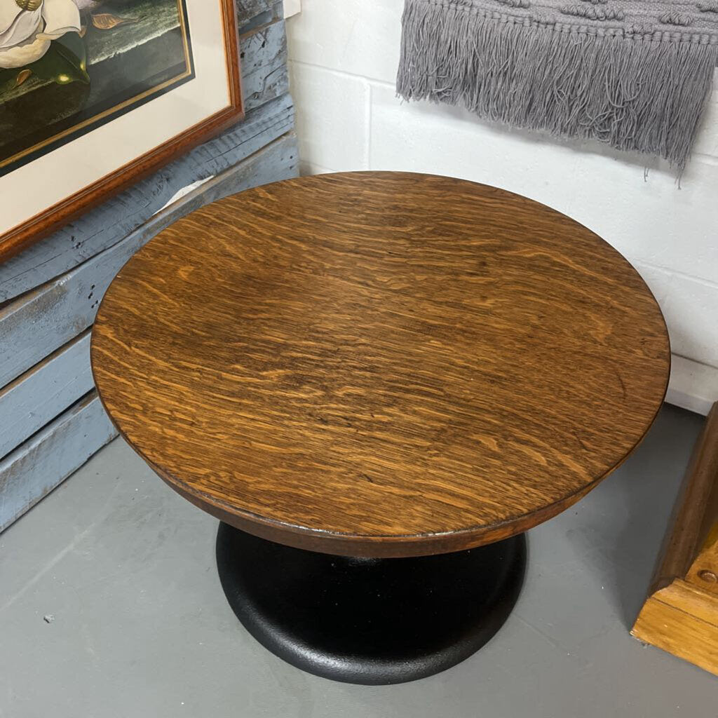 VINTAGE CAST IRON INDUSTRIAL STOOL / TABLE