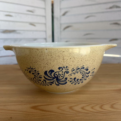 PYREX HOMESTEAD CINDERELLA BOWL