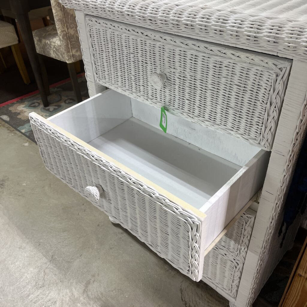 4 DRAWER WHITE WICKER CHEST OF DRAWERS