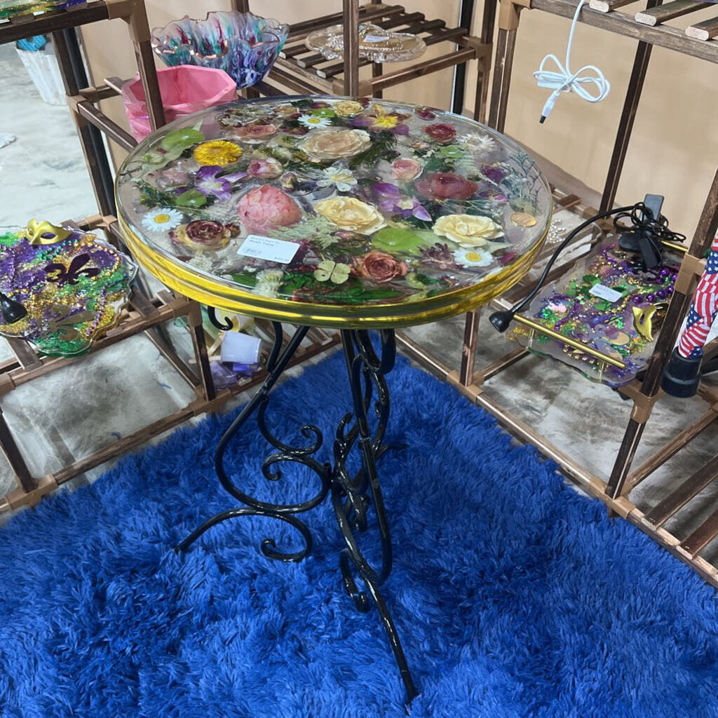 RESIN TABLE