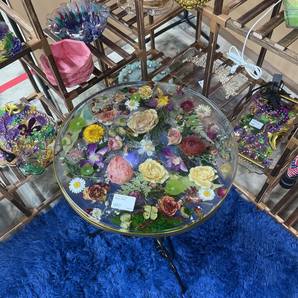 RESIN TABLE