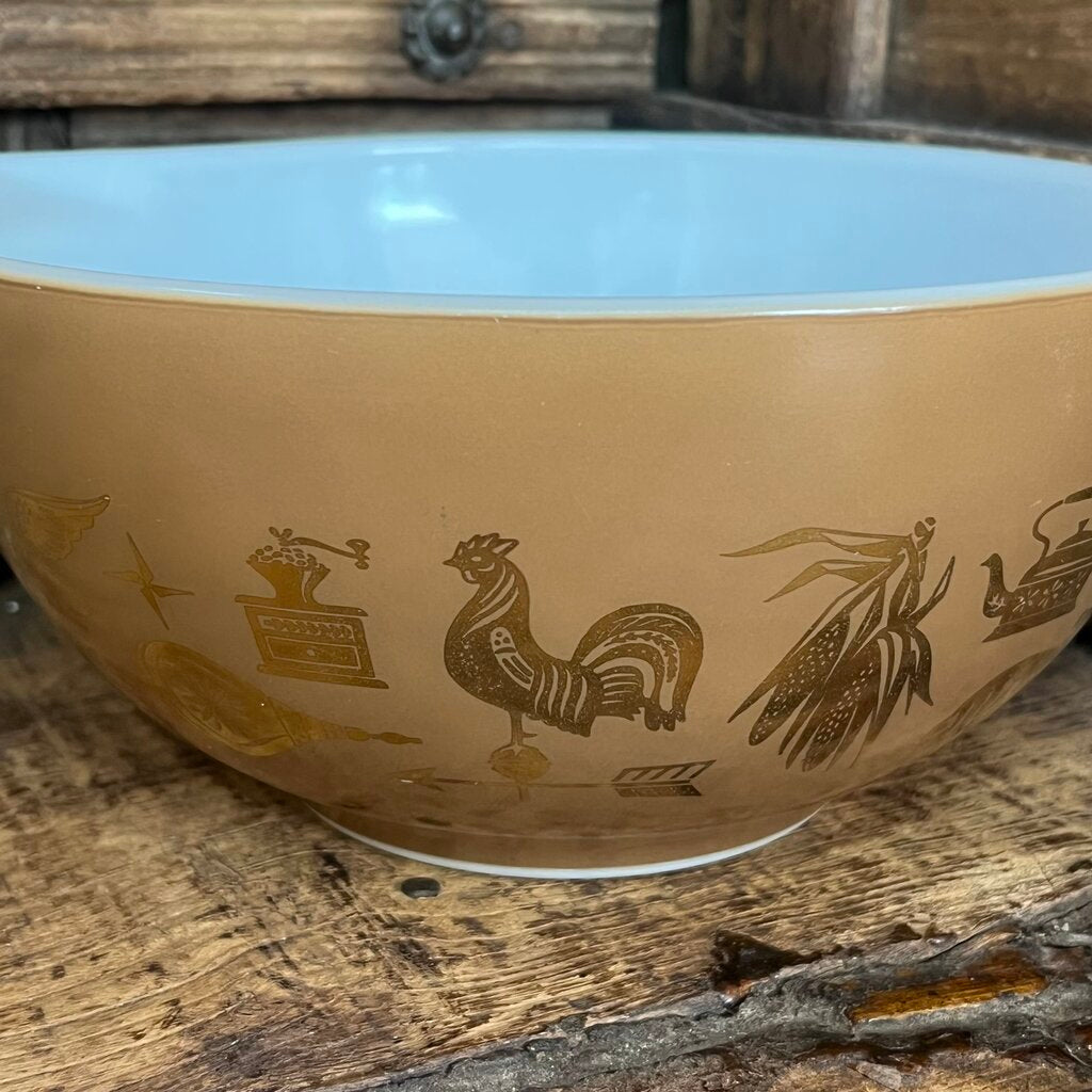 Pyrex Early American Brown Cinderella