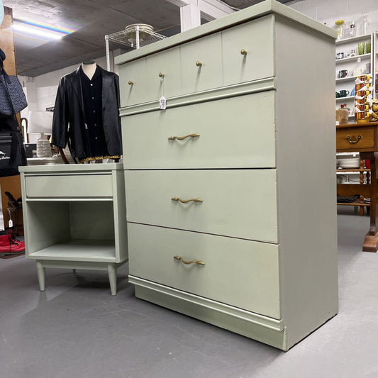 MID CENTURY 4 DRAWER CHEST & SIDE TABLE SET