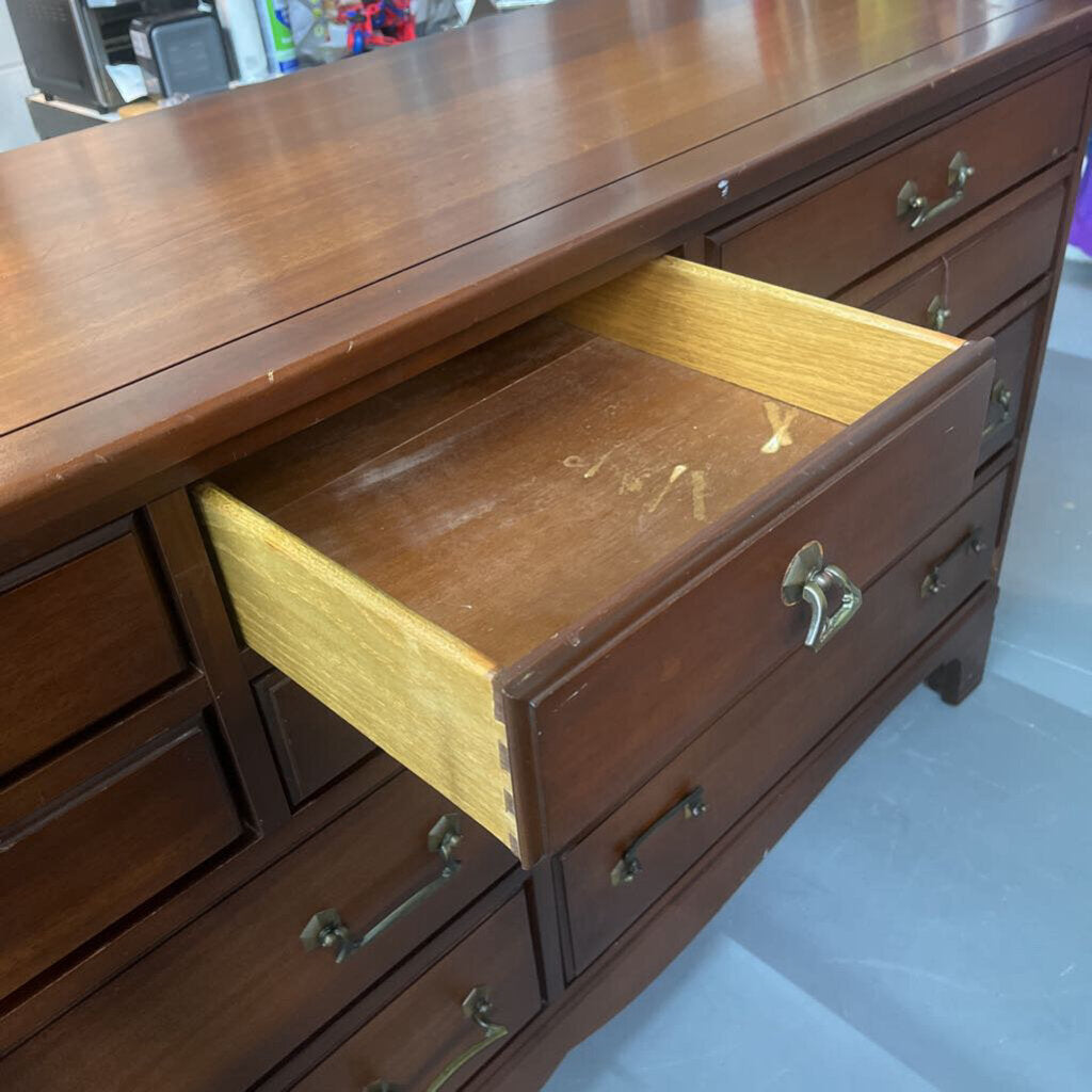 LINK-TAYLOR MAHOGANY 10 DRAWER CHEST / DRESSER