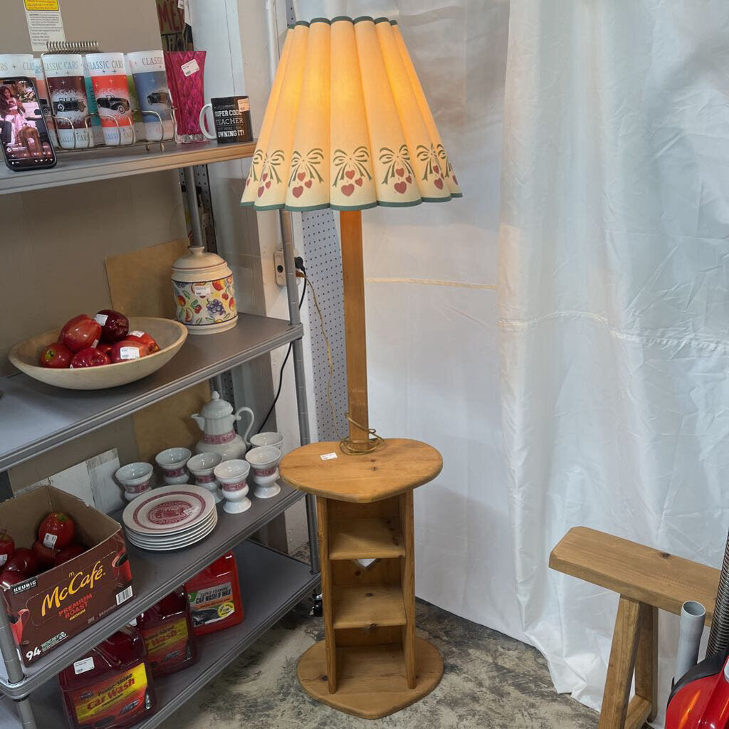 TABLE LAMP WITH SHADE