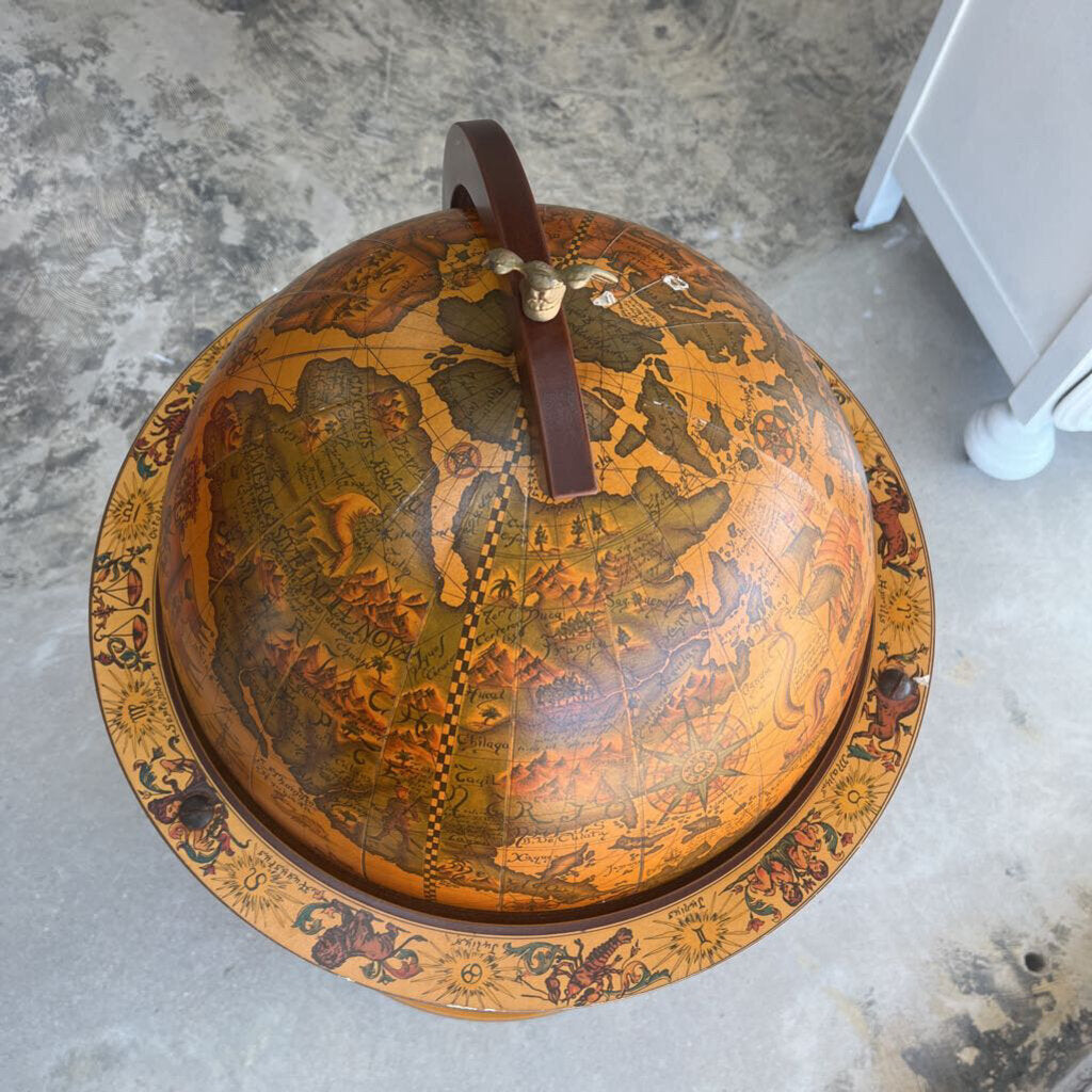GLOBE BAR ON WHEELS