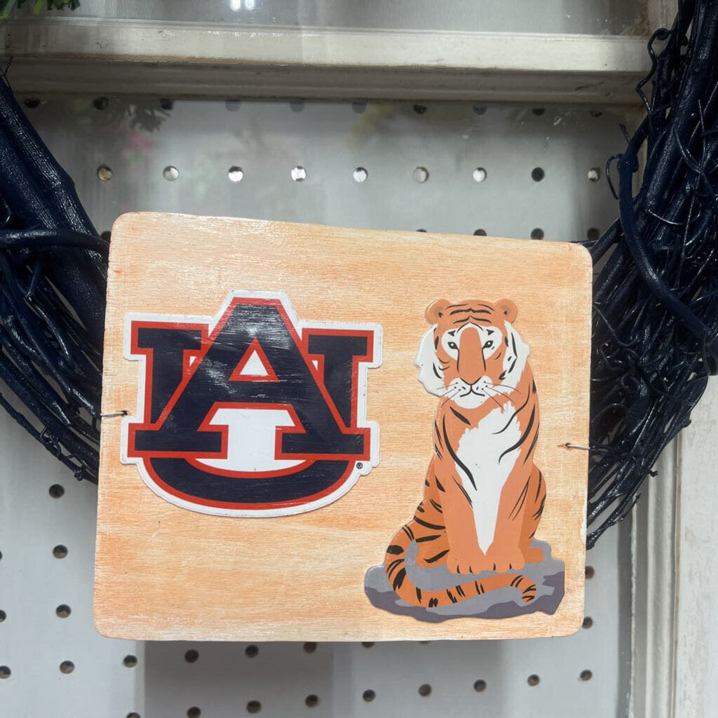 Auburn Wreath