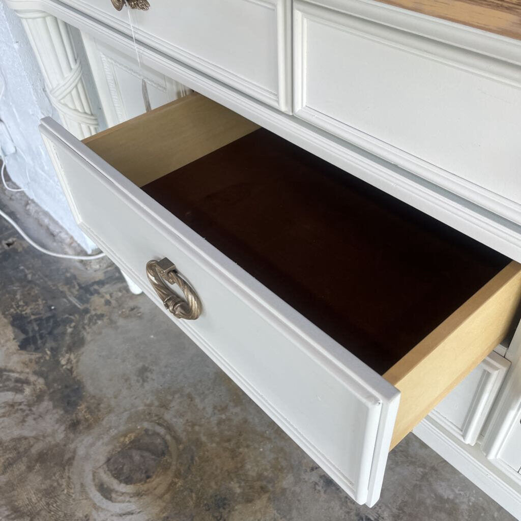 White Ribbed Leg Buffet Natural Top