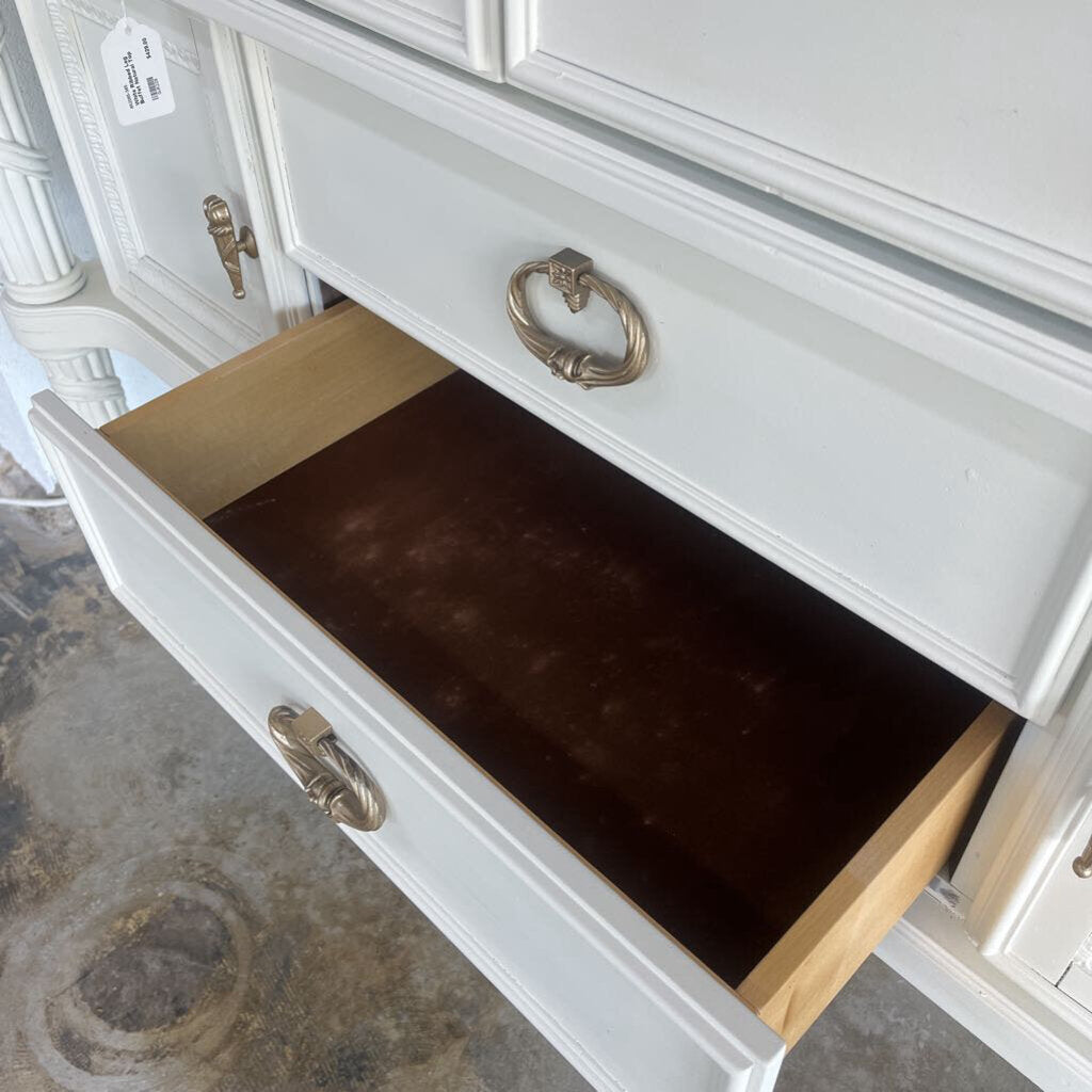 White Ribbed Leg Buffet Natural Top