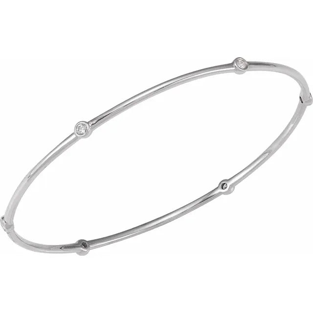STERLING SILVER 1/4 CTW NATURAL DIAMOND BEZEL-SET BANGLE 8 BRACELET