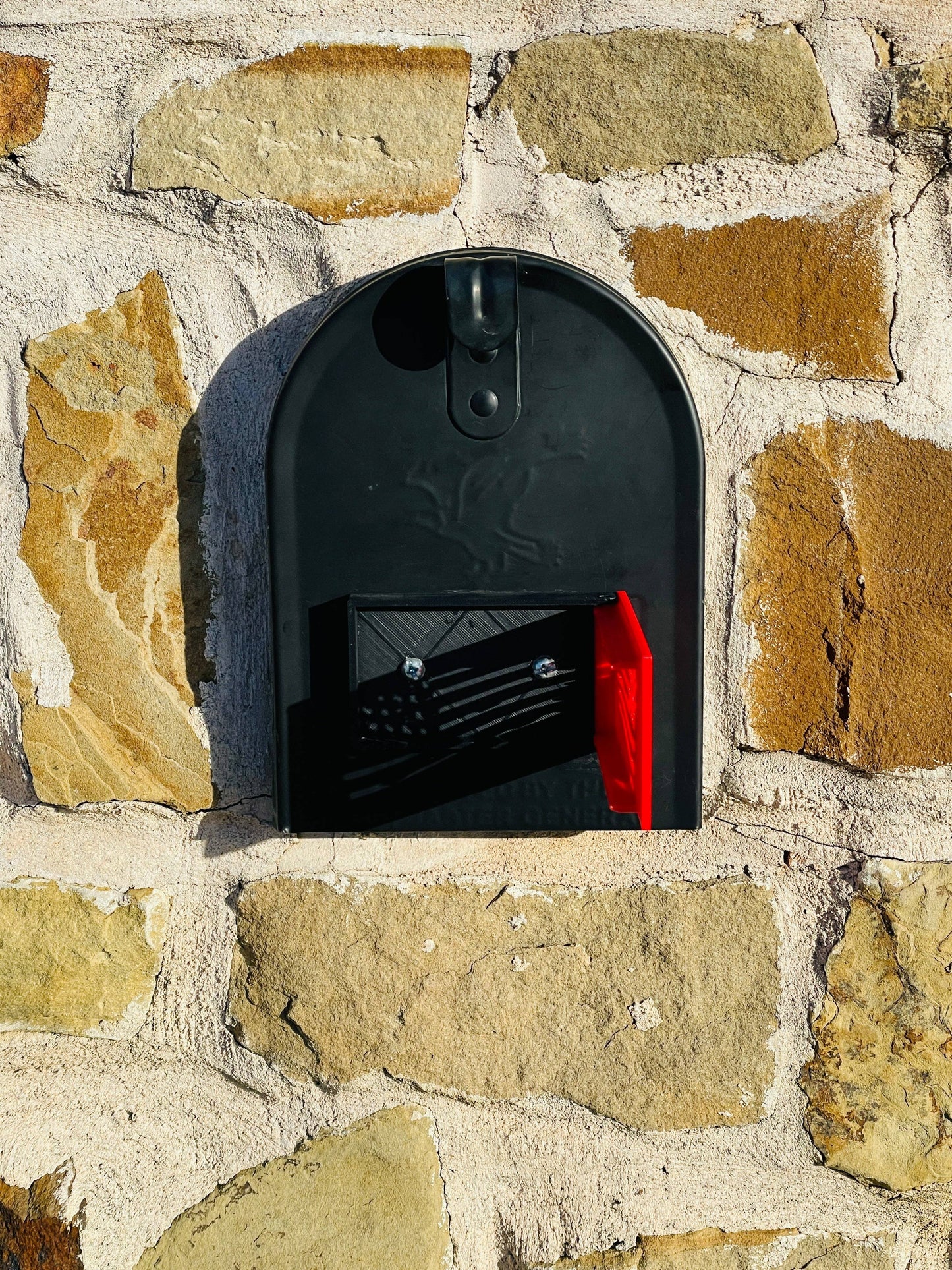 TATTERED FLAG MAILBOX FLAG - RUGGED & DURABLE FOR STONE & BRICK