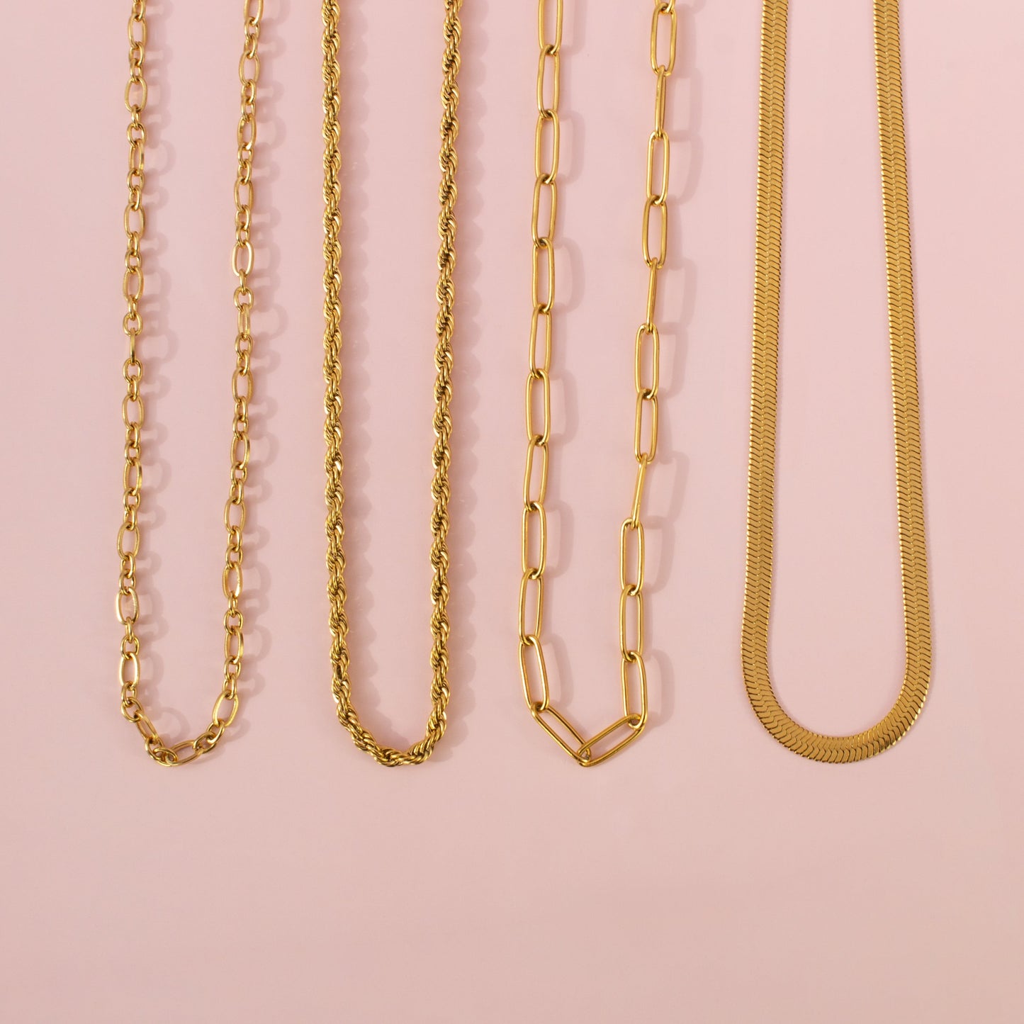LIVIA ROPE CHAIN NECKLACE
