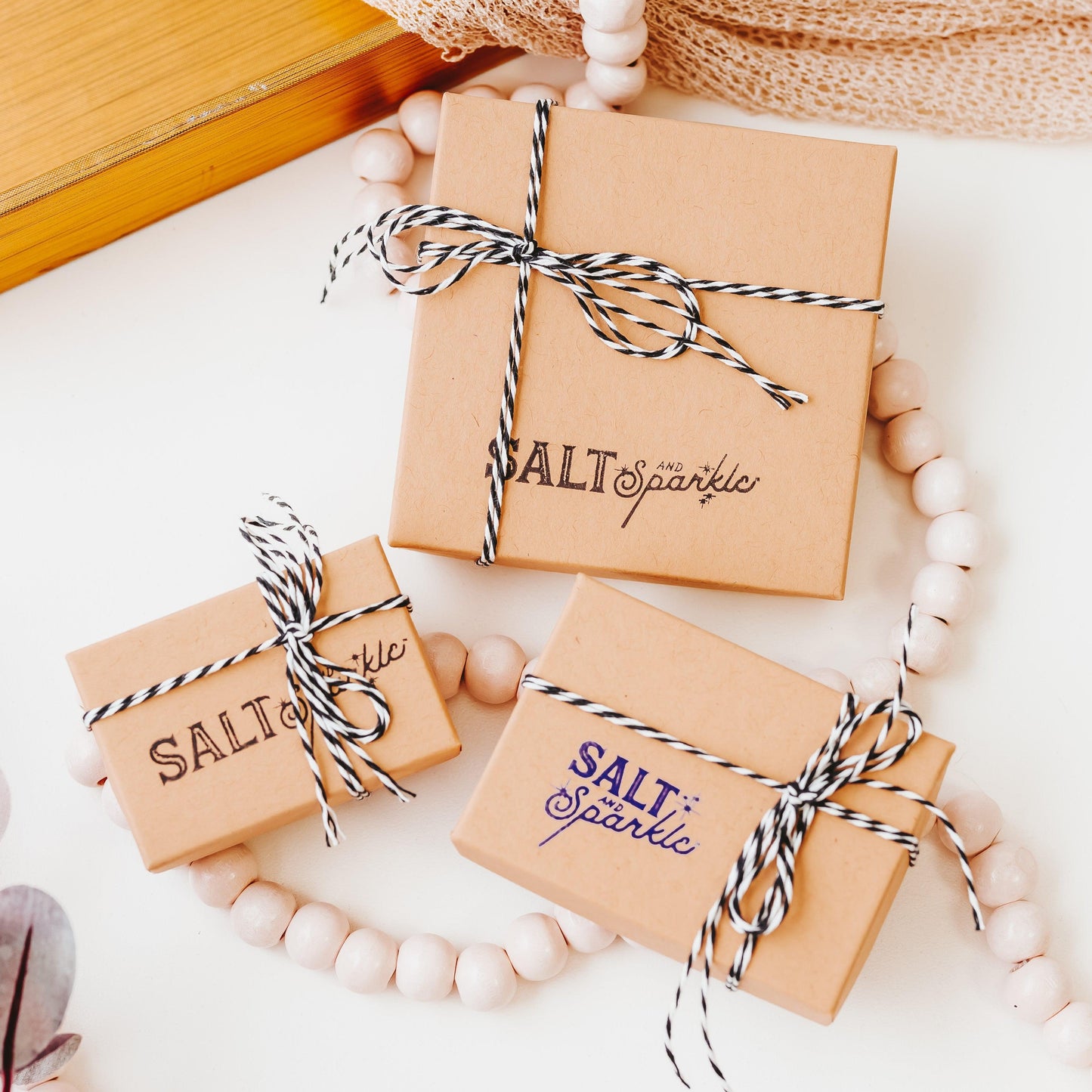 MAMA CRYSTAL AGATE KEYCHAIN