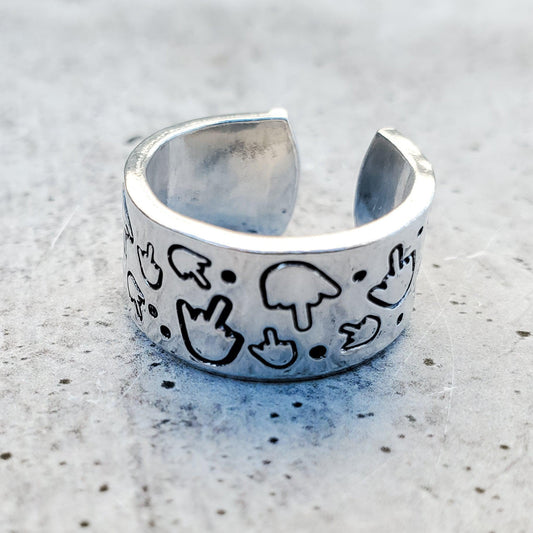MIDDLE FINGER PARTY RING