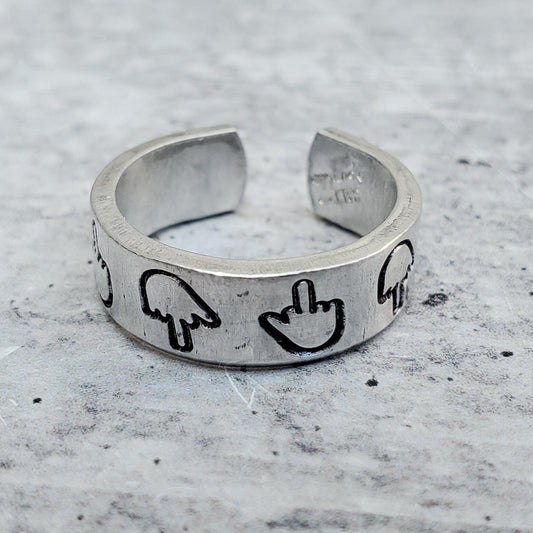 MIDDLE FINGER THIN BAND RING