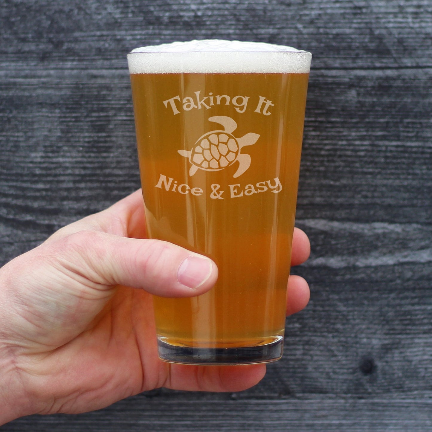 TAKING IT NICE & EASY SEA TURTLE PINT GLASS FOR BEER DRINKING MEN & WOMEN - FUN UNIQUE TURTLE GIFT IDEA