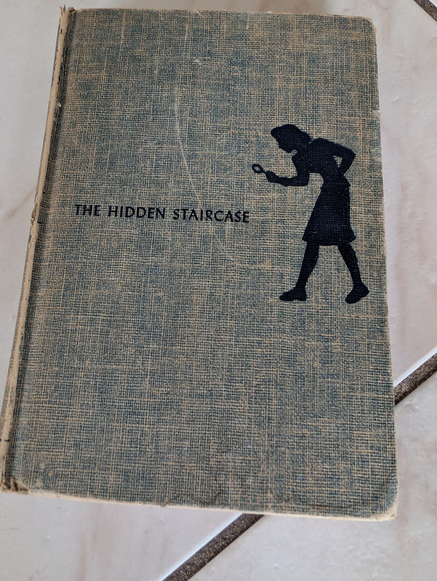 THE HIDDEN STAIRCASE (NANCY DREW, BOOK 2) - BOOK BY CAROLYN KEENE FIRST EDITION