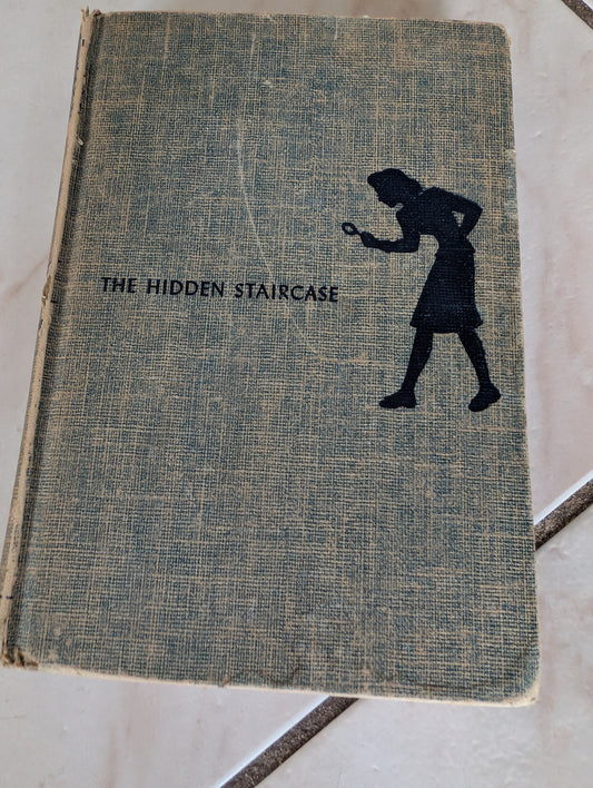 THE HIDDEN STAIRCASE (NANCY DREW, BOOK 2) - BOOK BY CAROLYN KEENE FIRST EDITION