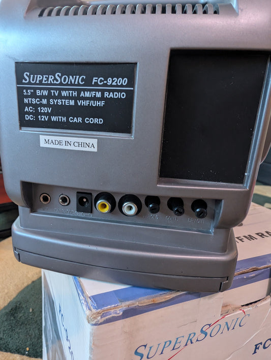 SUPERSONIC FC-9200; 5 PORTABLE BLACK & WHITE TV WITH AM/FM RADIO