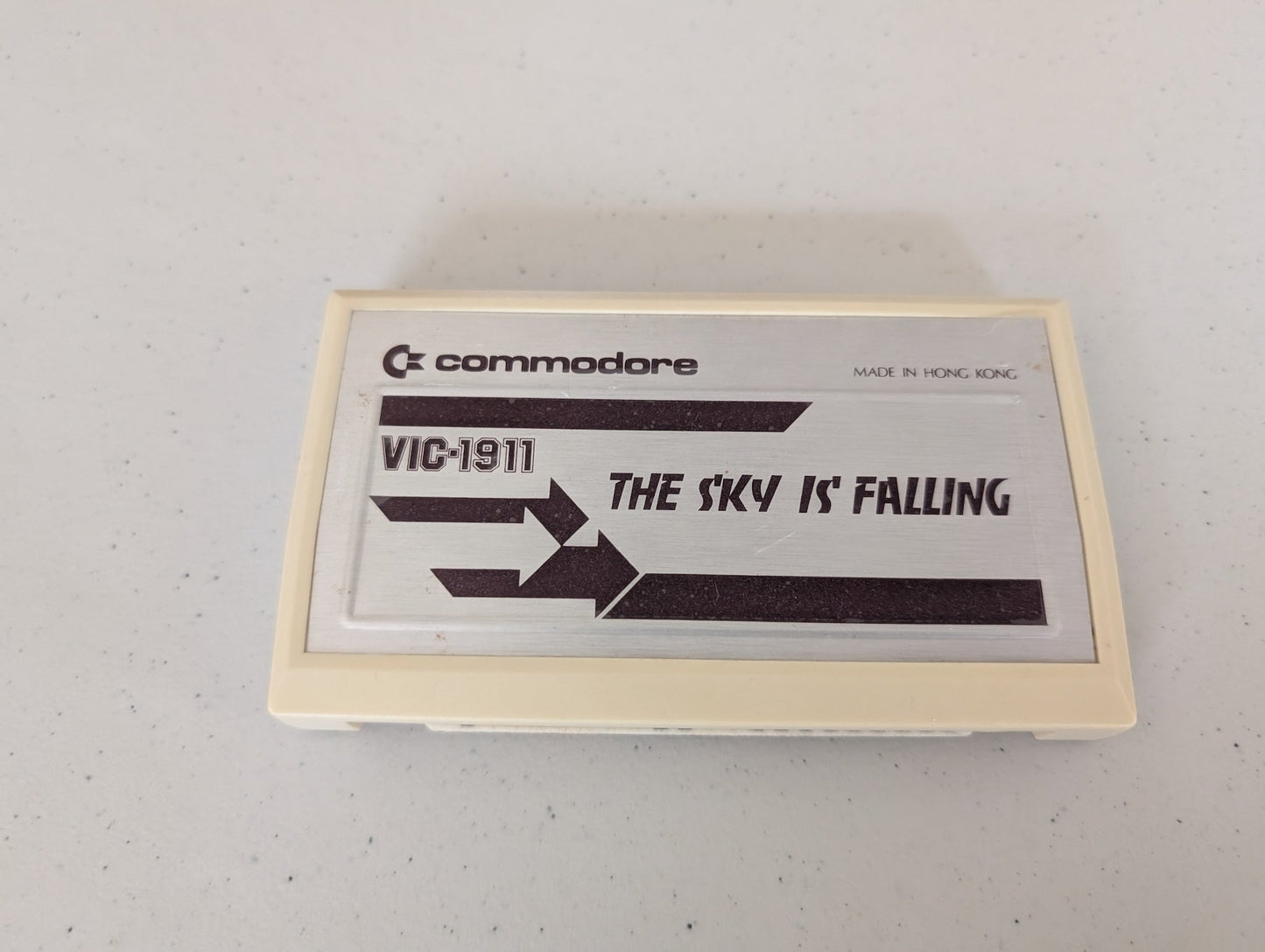 THE SKY IS FALLING VIC-20 FOR COMMODORE VIDEO GAME CARTRIDGE VIC-1911