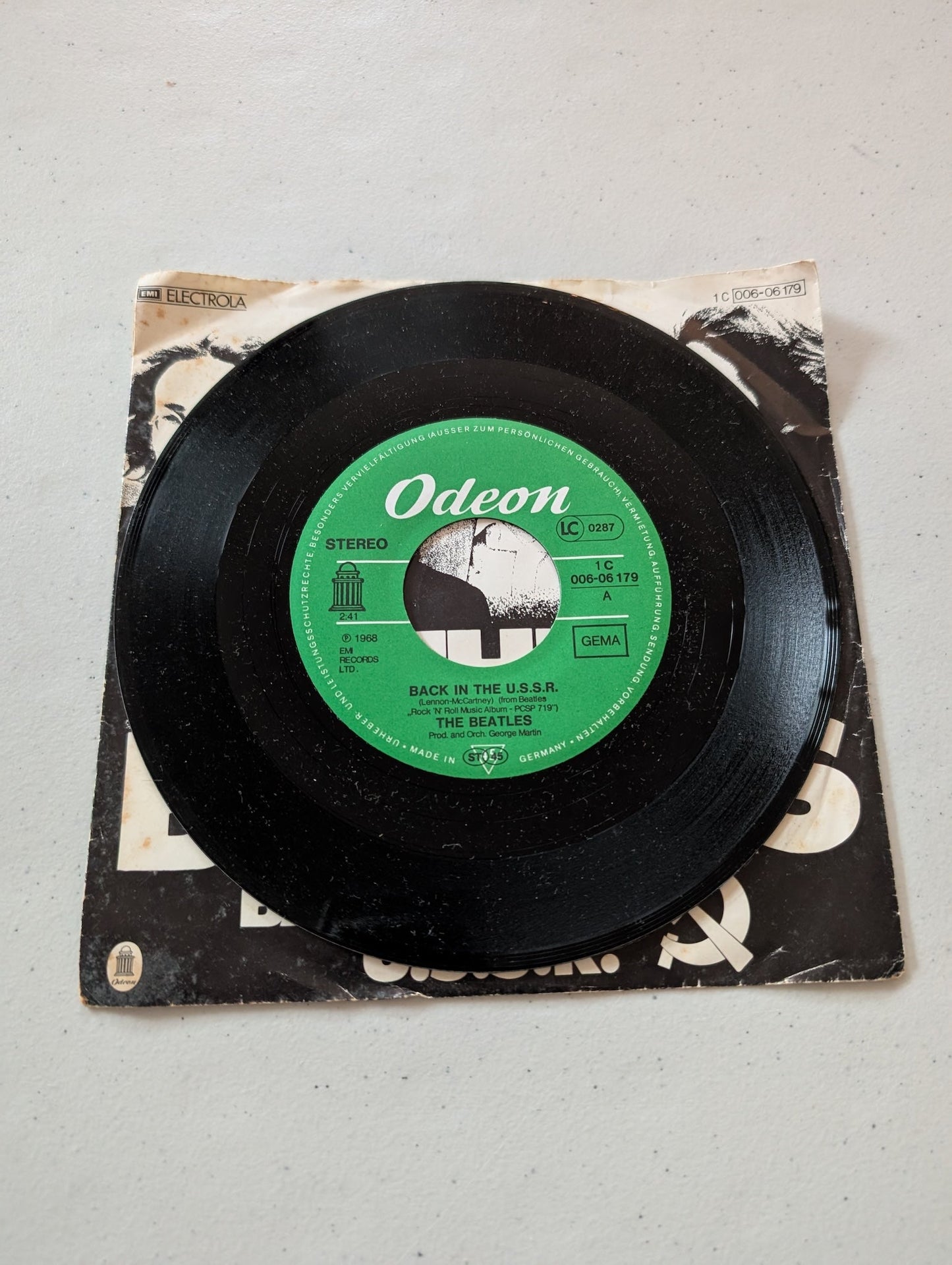 THE BEATLES – BACK IN THE U.S.S.R. - TWIST AND SHOUT (7 IN, 45 RPM, SINGLE, VINYL RECORD ALBUM)