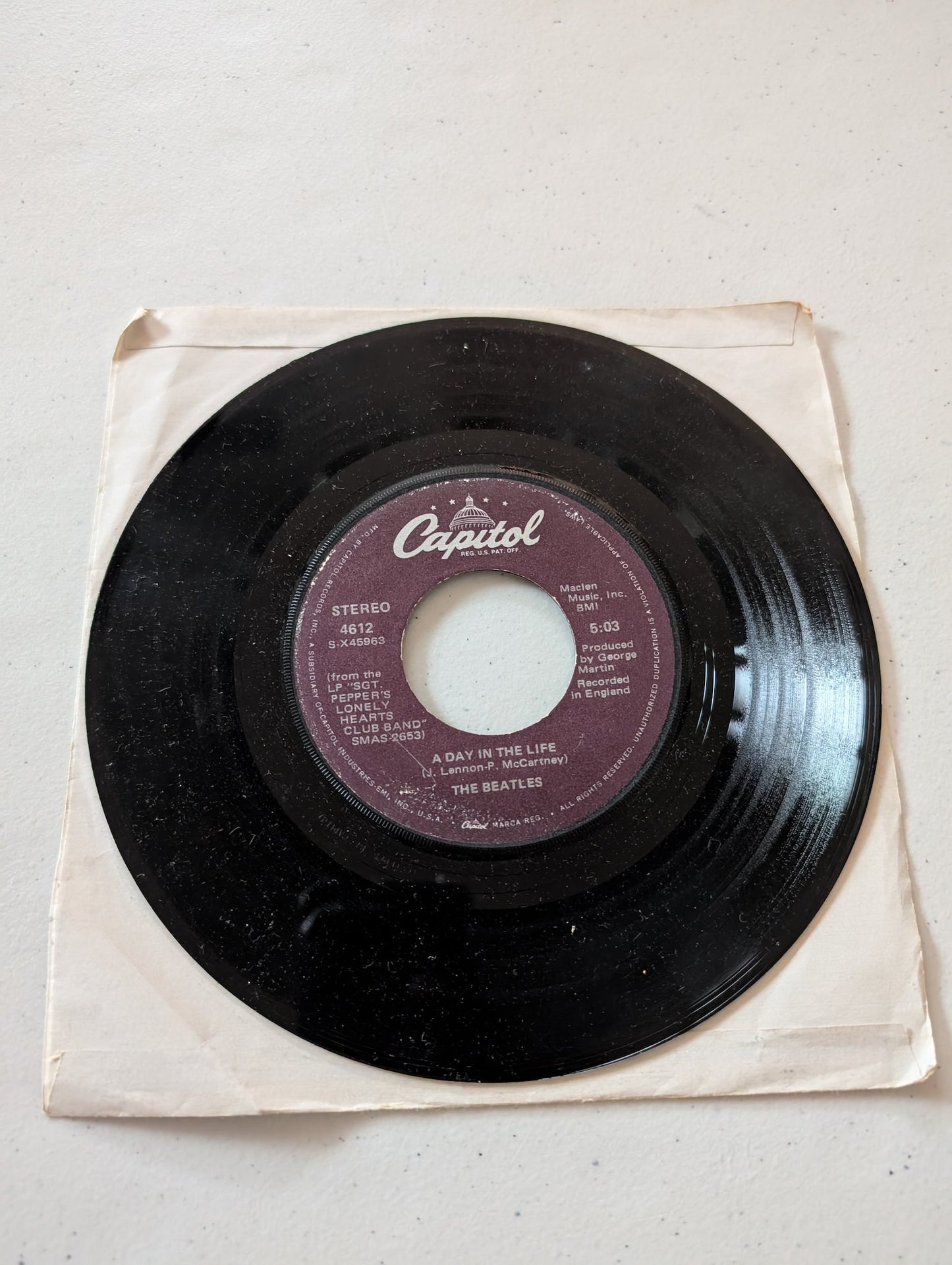 THE BEATLES -  SGT. PEPPER’S LONELY HEARTS CLUB BAND - WITH A LITTLE HELP FROM MY FRIENDS - A DAY IN THE LIFE(7 IN, 45 RPM, SINGLE, VINYL RECORD ALBUM)