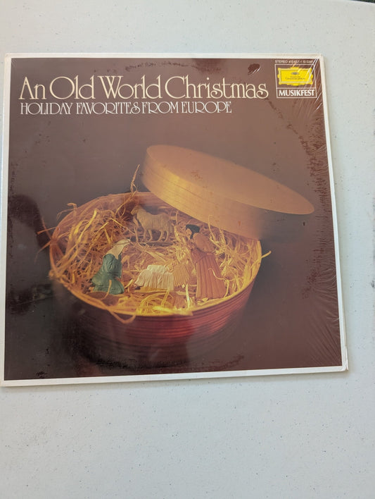 AN OLD WORLD CHRISTMAS HOLIDAY FAVORITES FROM EUROPE LP (VINTAGE CHRISTMAS HOLIDAY VINYL RECORD LP ALBUM)