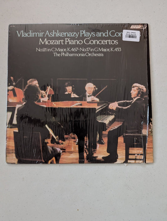 WOLFGANG AMADEUS MOZART - VLADIMIR ASHKENAZY - PHILHARMONIA ORCHESTRA – VLADIMIR ASHKENAZY PLAYS AND CONDUCTS MOZART PIANO CONCERTOS: NO. 21 C IN C MAJOR K.467, NO.17 IN G MAJOR K.453(VINTAGE VINYL RECORD LP ALBUM)