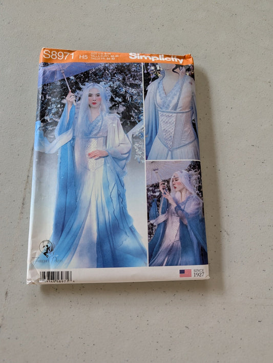 SNOW ICE PRINCESS KIMONO SIMPLICITY S8971 H5 (6-14) OR R5 (14-22) SEWING PATTERN FOR FITTED GOWN FULL SLEEVES, OVER-DRESS, CORSET W SCALES(SEWING PATTERN VINTAGE)
