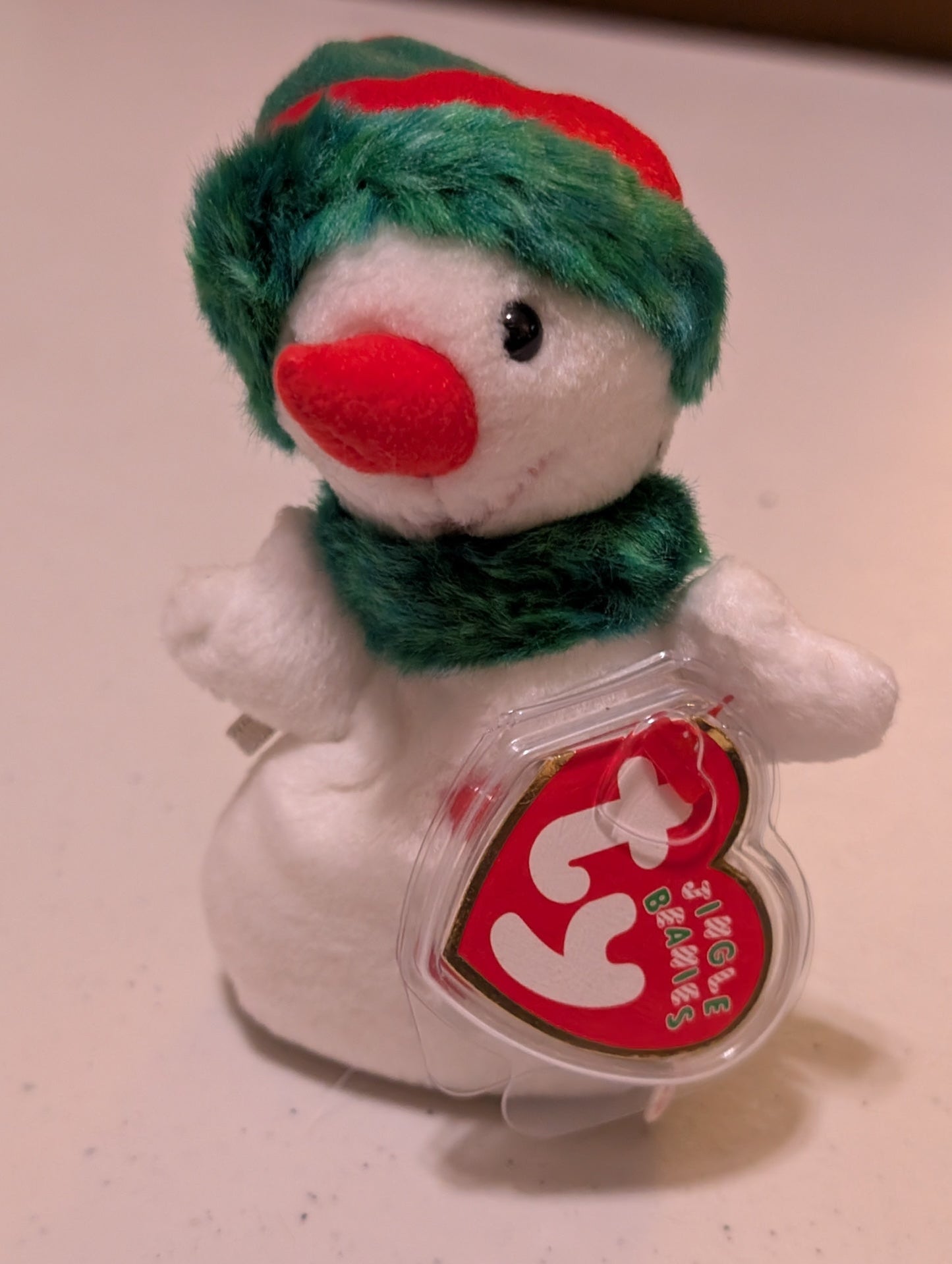 SNOWBALL THE SNOWMAN - TY JINGLE BEANIE (WHITE, RED, GREEN, 2001, PLUSH TOY, MWMT, STUFFED ANIMAL, VINTAGE, RETIRED, PLUSHIE)