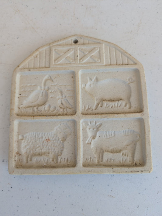 PAMPERED CHEF FARMYARD FRIENDS STONEWARE COOKIE MOLD VINTAGE 1994