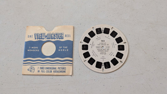 DAY AT THE CIRCUS 3- RINGLING BROTHERS - BARNUM AND BAILEY V3 VINTAGE 1952 VIEW-MASTER REEL 703 (VINTAGE, COLLECTABLE, NOSTALGIA, TOY)