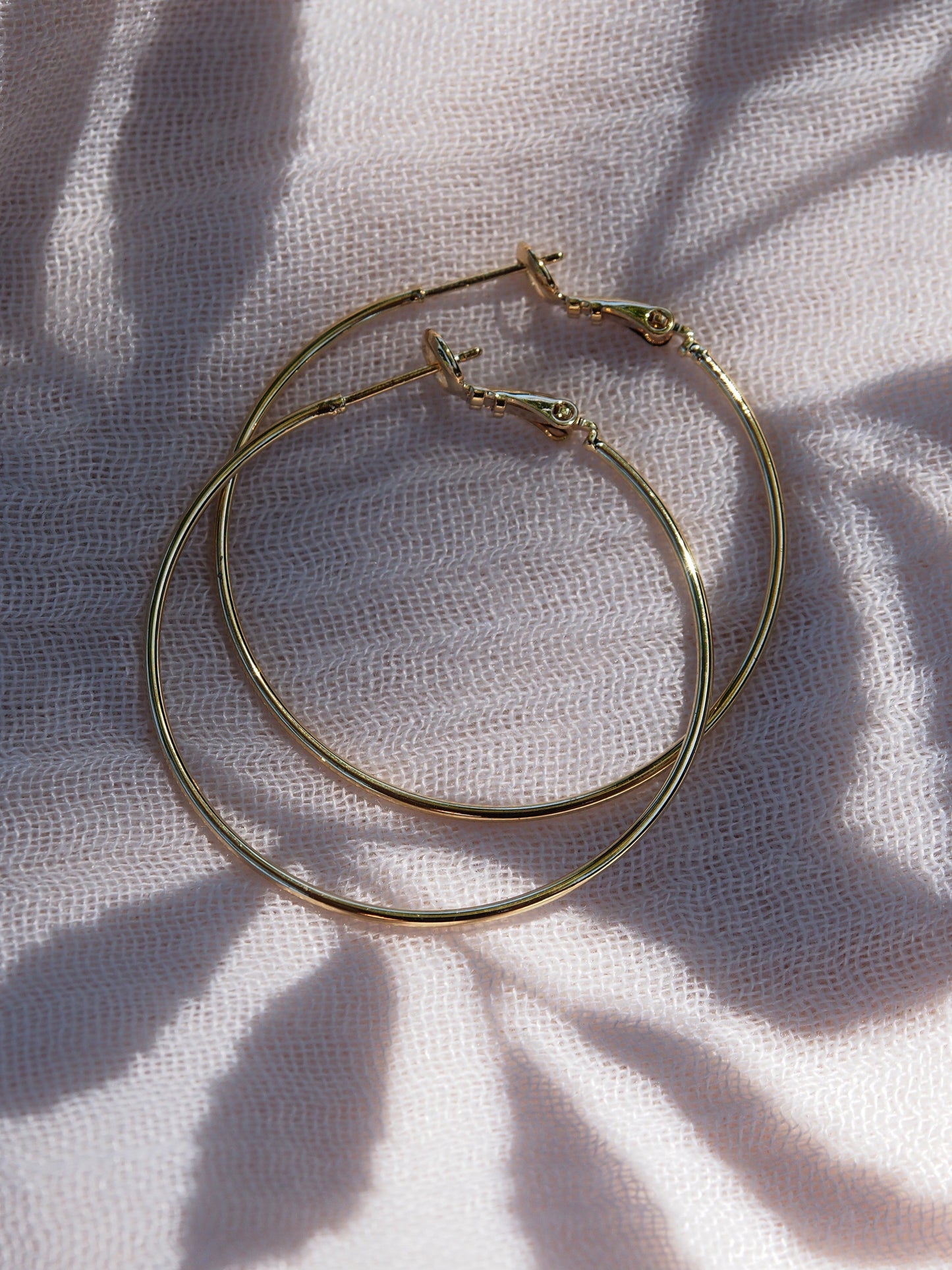 THIN GOLD HOOP EARRINGS - 3 SIZES - KEAKA