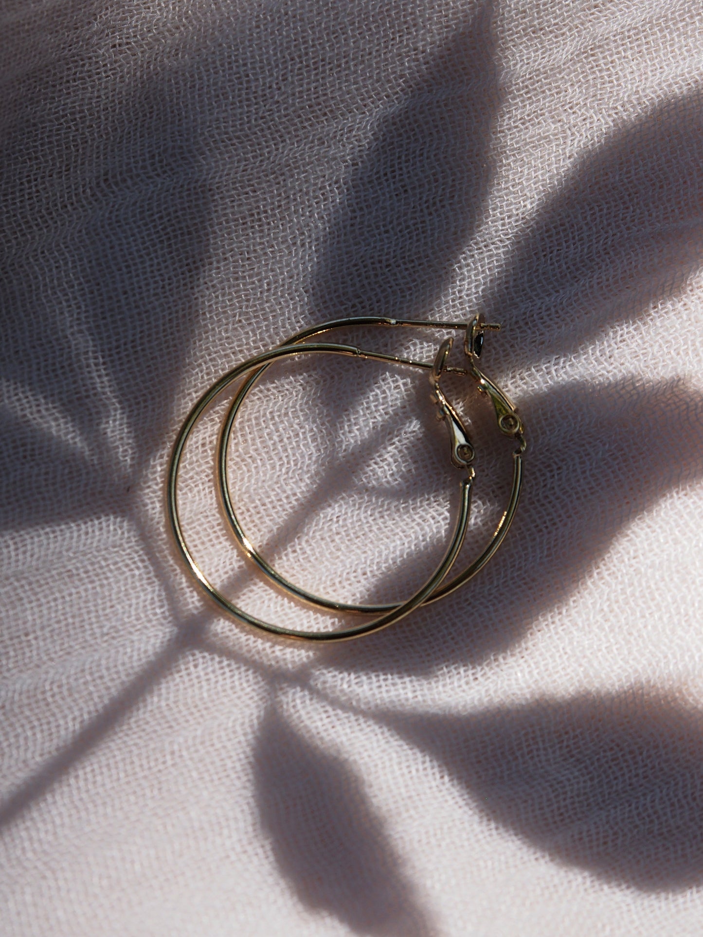 THIN GOLD HOOP EARRINGS - 3 SIZES - KEAKA