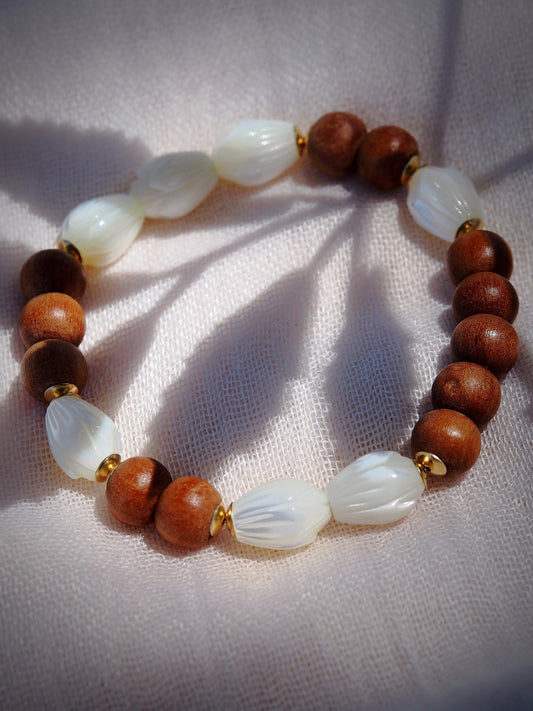 STRETCHY PIKAKE SANDALWOOD BRACELET - HO'OLANA