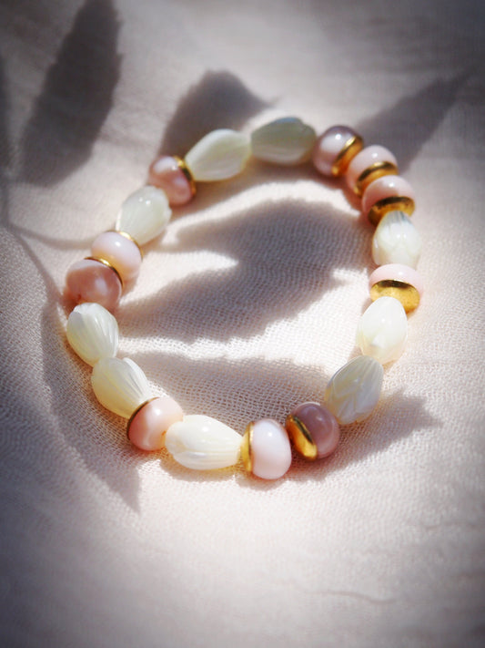 STRETCHY PINK OPAL AND PIKAKE BRACELET - AONANI