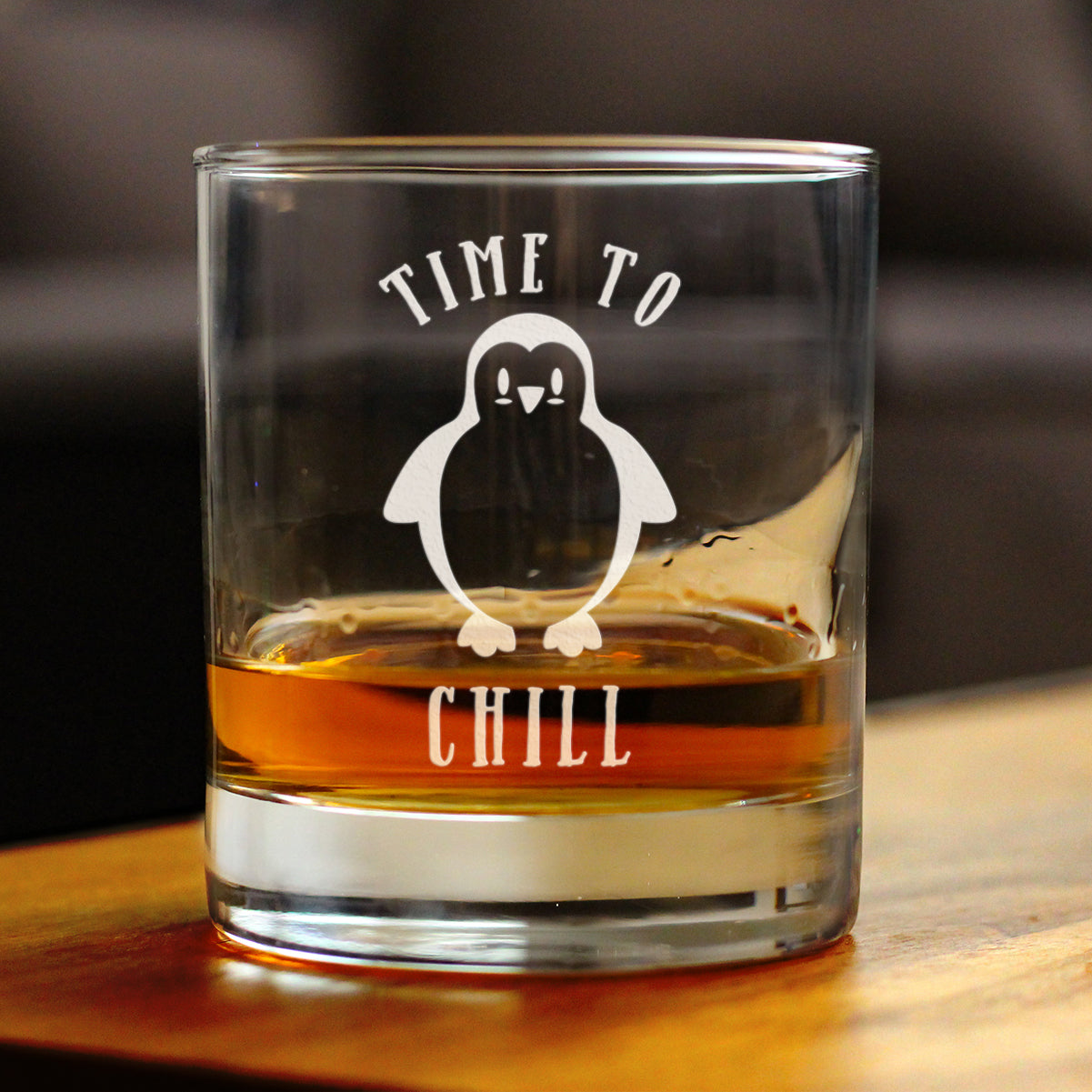 TIME TO CHILL - FUNNY CUTE PENGUIN THEMED GIFTS AND DECOR FOR MEN & WOMEN - FUN WHISKY DRINKING TUMBLER DÉCOR